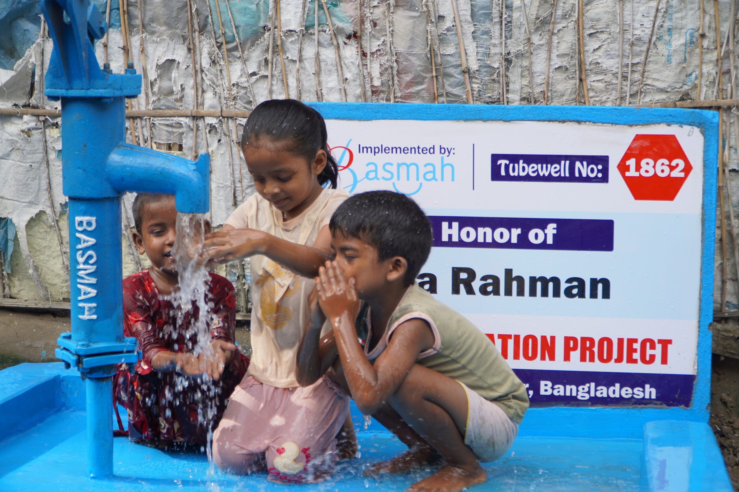 10 Reasons Why you Should Give Sadaqah Regularly